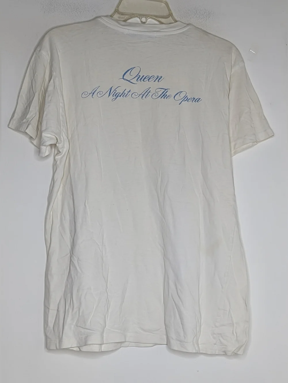 DAYDREAMER QUEEN NIGHT AT THE OPERA TEE size medium - Picture 7 of 9
